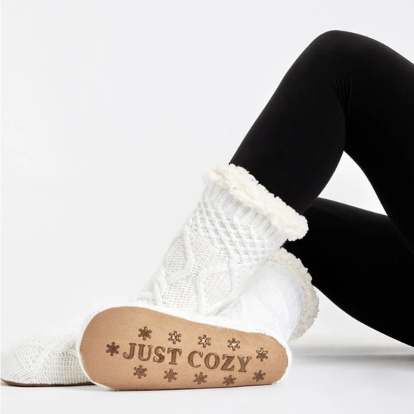 Fuzzy Reading Socks - Picture 1 of 3